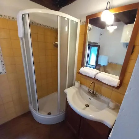 Casina La Quercia 公寓 *